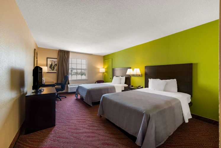 Standard Quadruple room