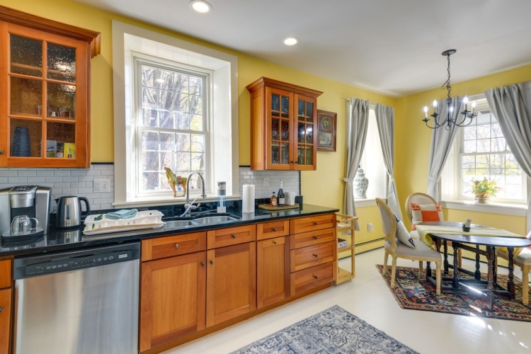 3 Bedrooms Cottage
