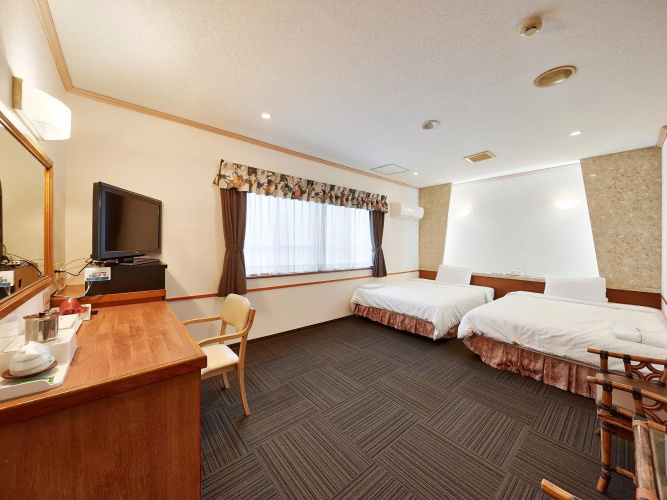 Crown Hotel Okinawa