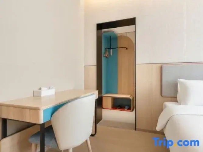 Standard Single Family room