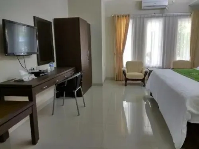 Puri Ratna Joewita