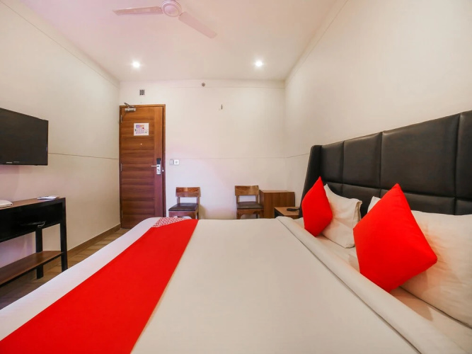 Oyo 29691 Hotel Avalon