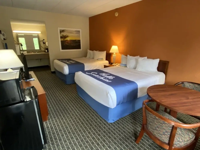 Standard Quadruple room with balcony