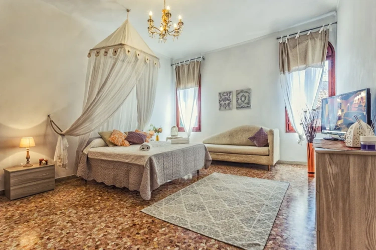 2 Bedrooms Apartment with balcony and with city view