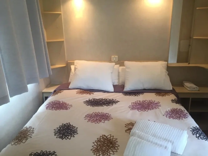 2 Bedrooms Standard Family room with garden view