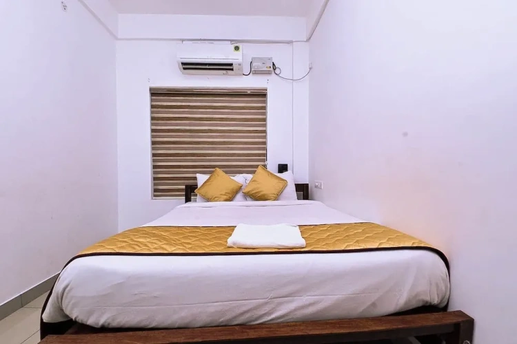 Standard Double room with city view