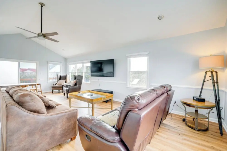 Steps to Beach: Centrally Located OBX Home!