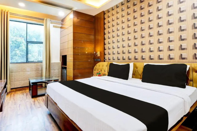 Hotel Saffron