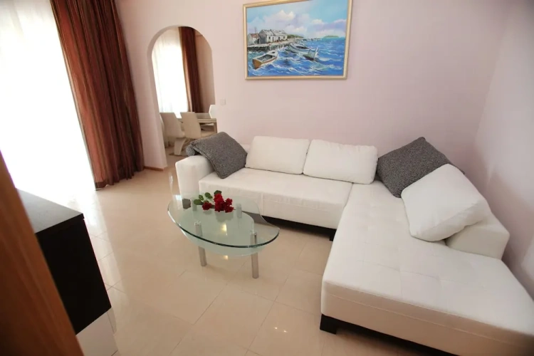 2 Bedrooms Comfort Apartment with balcony and with pool view