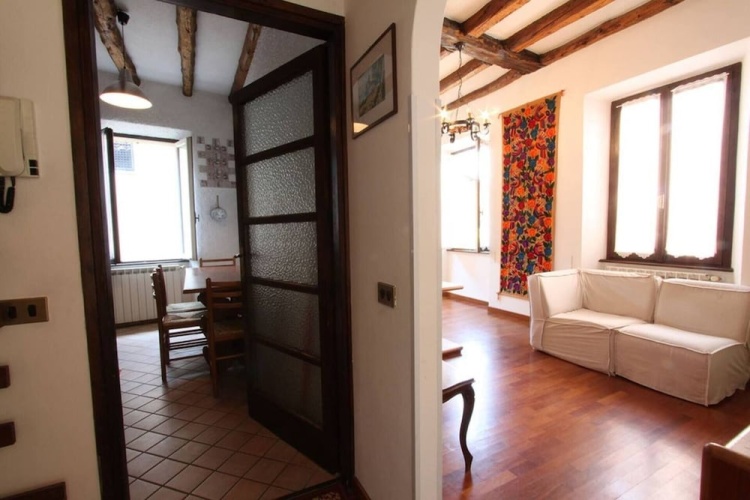 Captivating 4 -bed Apartment in Bellagio Historic
