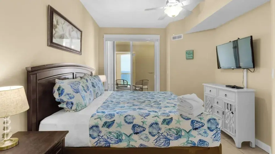 Grand room