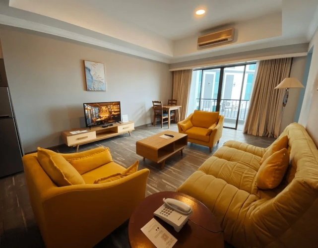 1 Bedroom Deluxe Suite