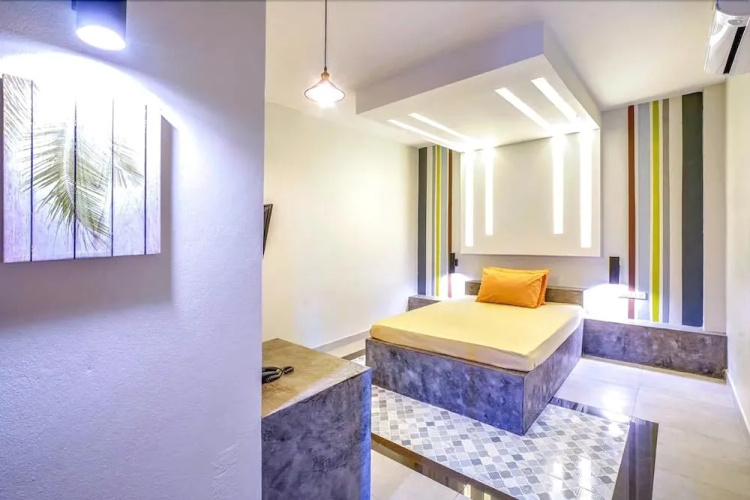 Leona hotel