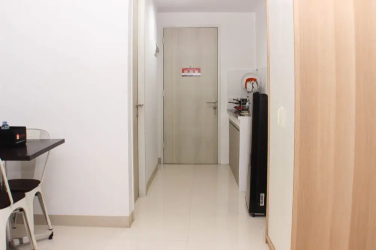 Elegant Studio At Azalea Suites Apartment