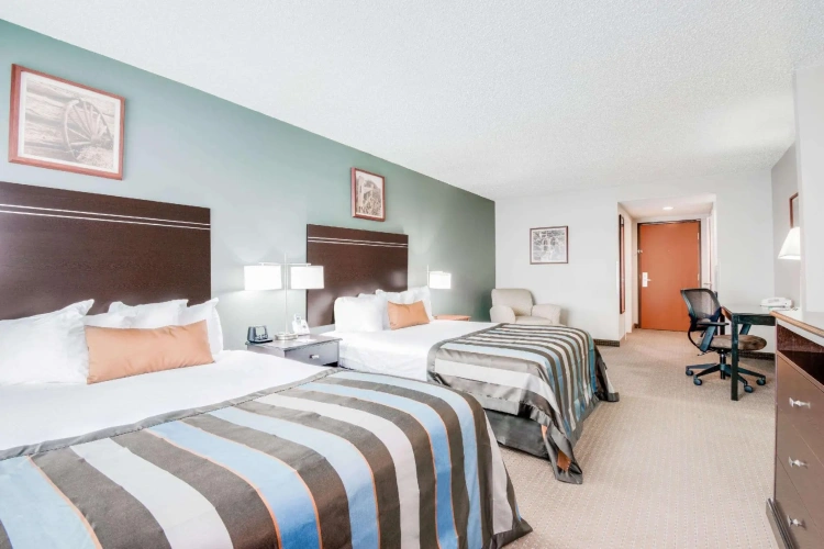 Standard Quadruple room