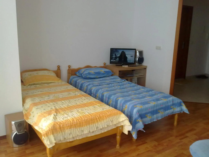 Elias Apartment