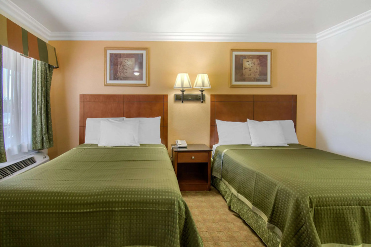 Rodeway Inn Adelanto US 395