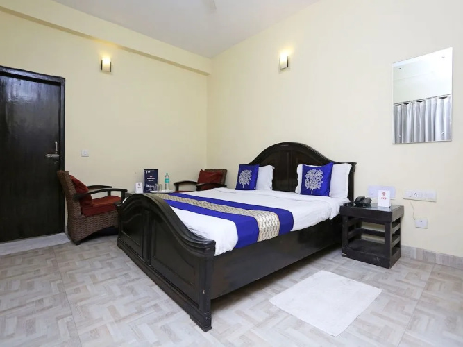 OYO 1949 Hotel Surya Garden
