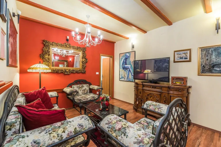 Emperor's Suites