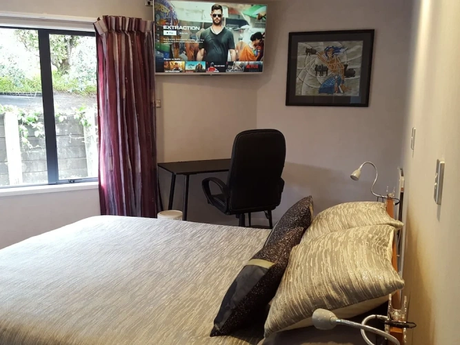 1 Bedroom Apartment with garden view