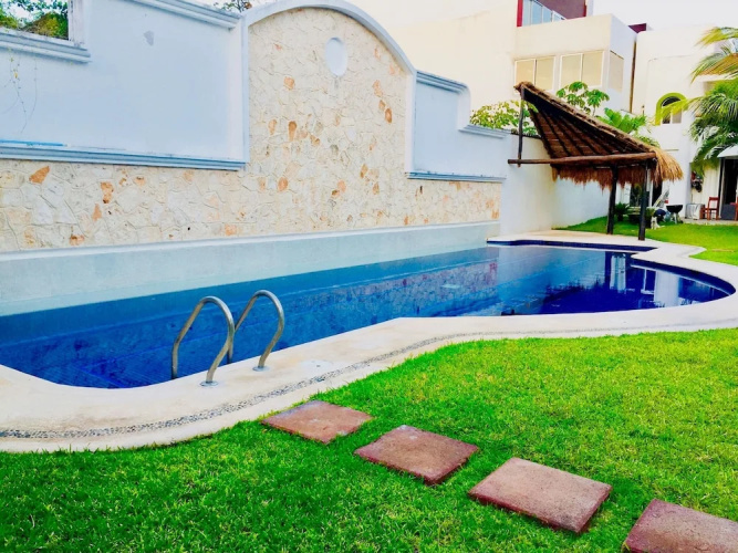 8 Pax Standard Pool Villa