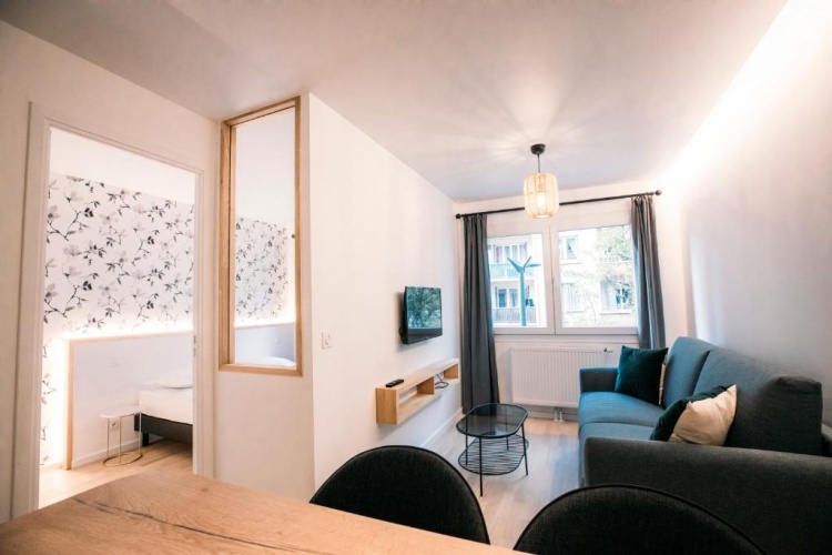 1 Bedroom Apartment