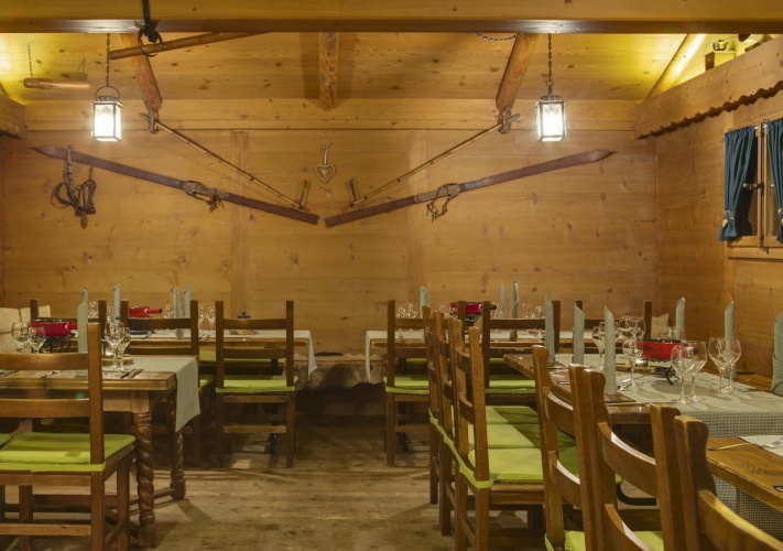 HUUS Hotel Gstaad photo 32