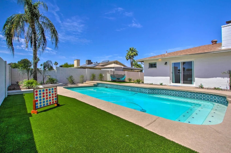 Pet-friendly Scottsdale Oasis w/ Pool & Bbq!