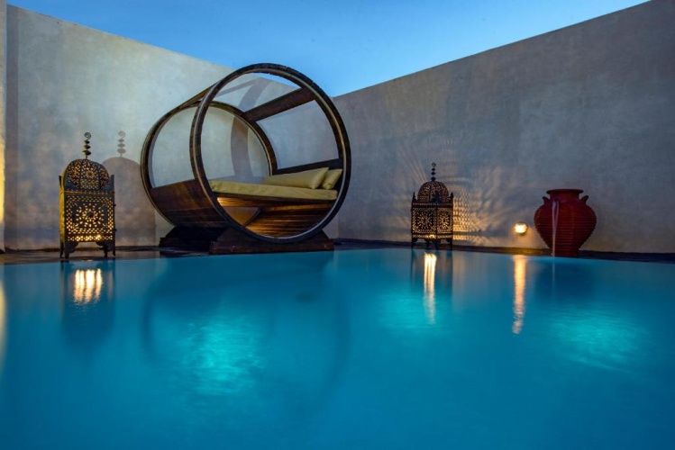 4 Bedrooms Grand Villa