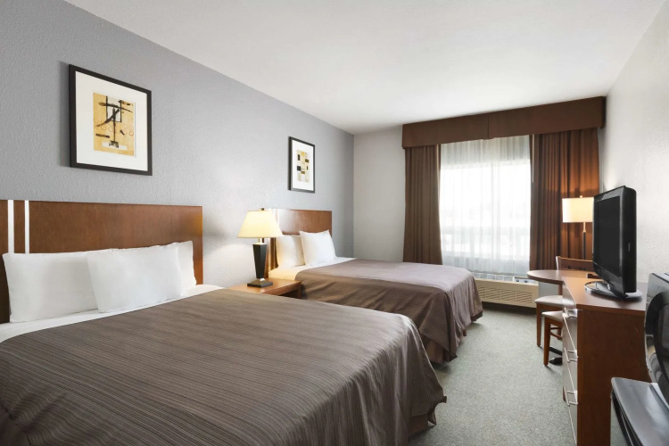 High Prairie Inn