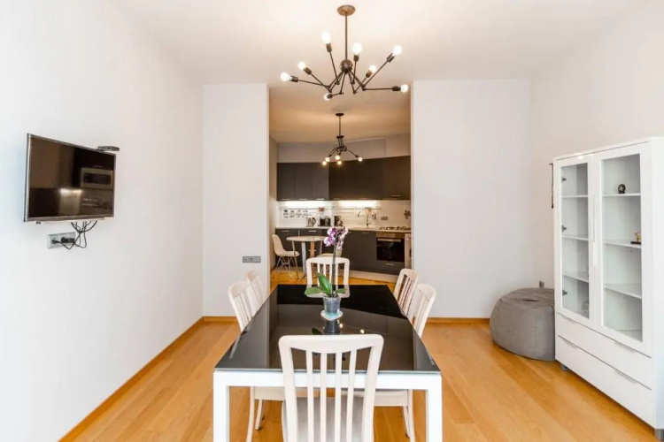 Wehost Spacious place near Rustaveli