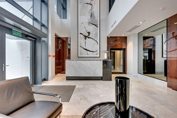 Blue Mandarin Apartments