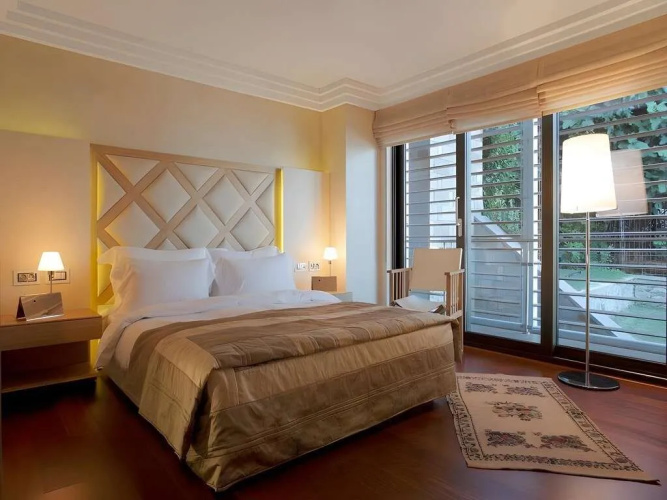 Deris Bosphorus Lodge