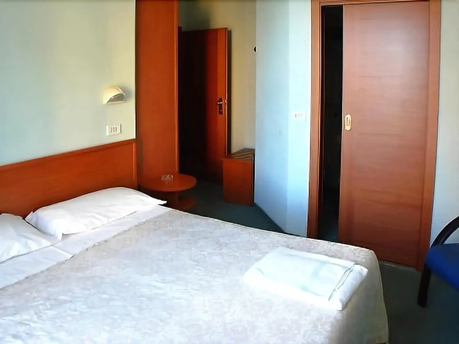Hotel Blue Moon