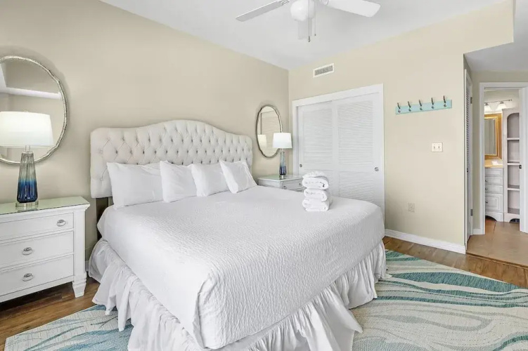 The Palms West 813