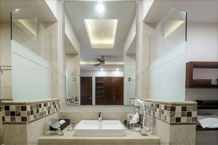 Condo V399-106 by MDR