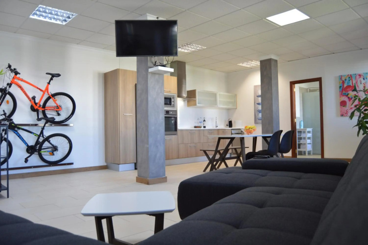 Moai Loft