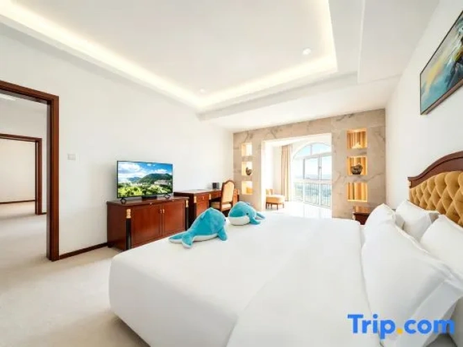 Deluxe Quadruple Suite with ocean view