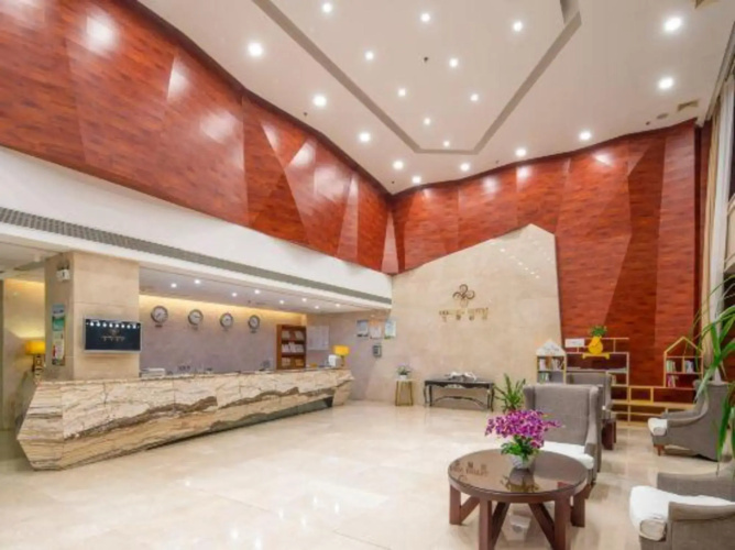 Golden Hotel