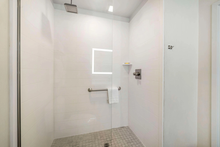 Best Western Plus Gardena Inn & Suites photo 10