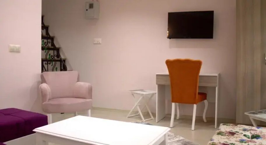 Taksim Home Suits