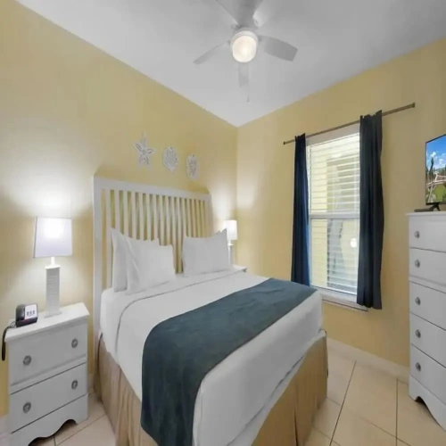 1 Bedroom Deluxe room with balcony and with bay view