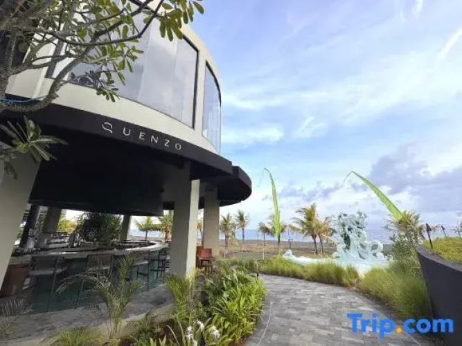 Quenzo Beach Resort