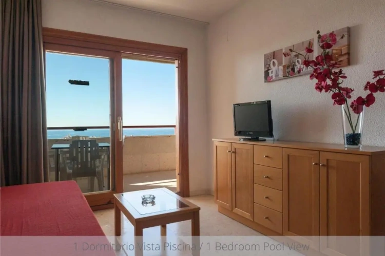 1 Bedroom Double Apartment with balcony and with sea view