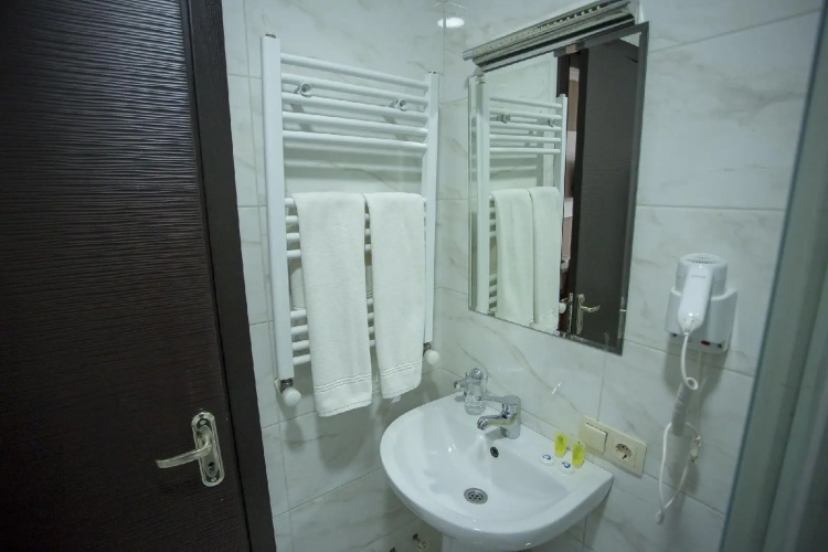 Hotel & Cafe Batus