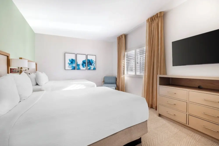 2 Bedrooms Quadruple Suite