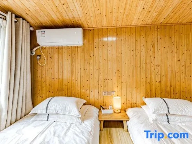 1 Bedroom Comfort room