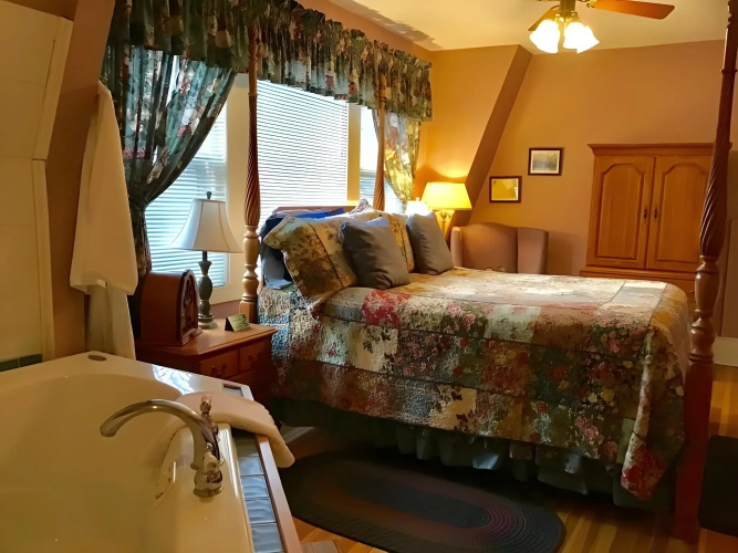 Brookview Manor Inn
