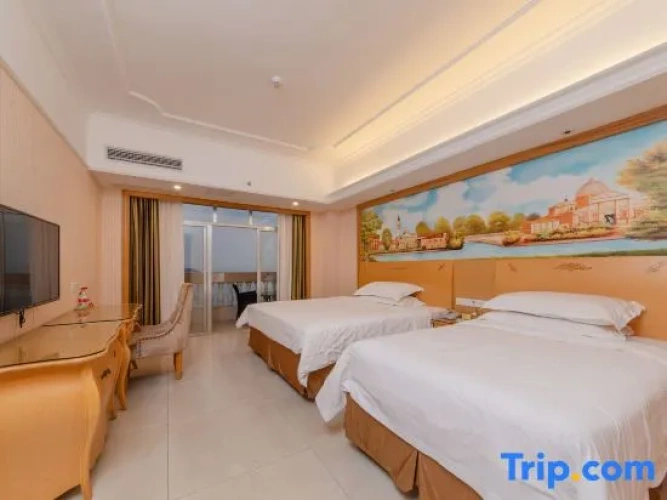 Deluxe Twin room with partial sea view