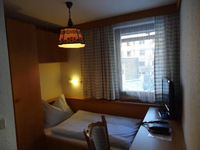 Standard Single room
